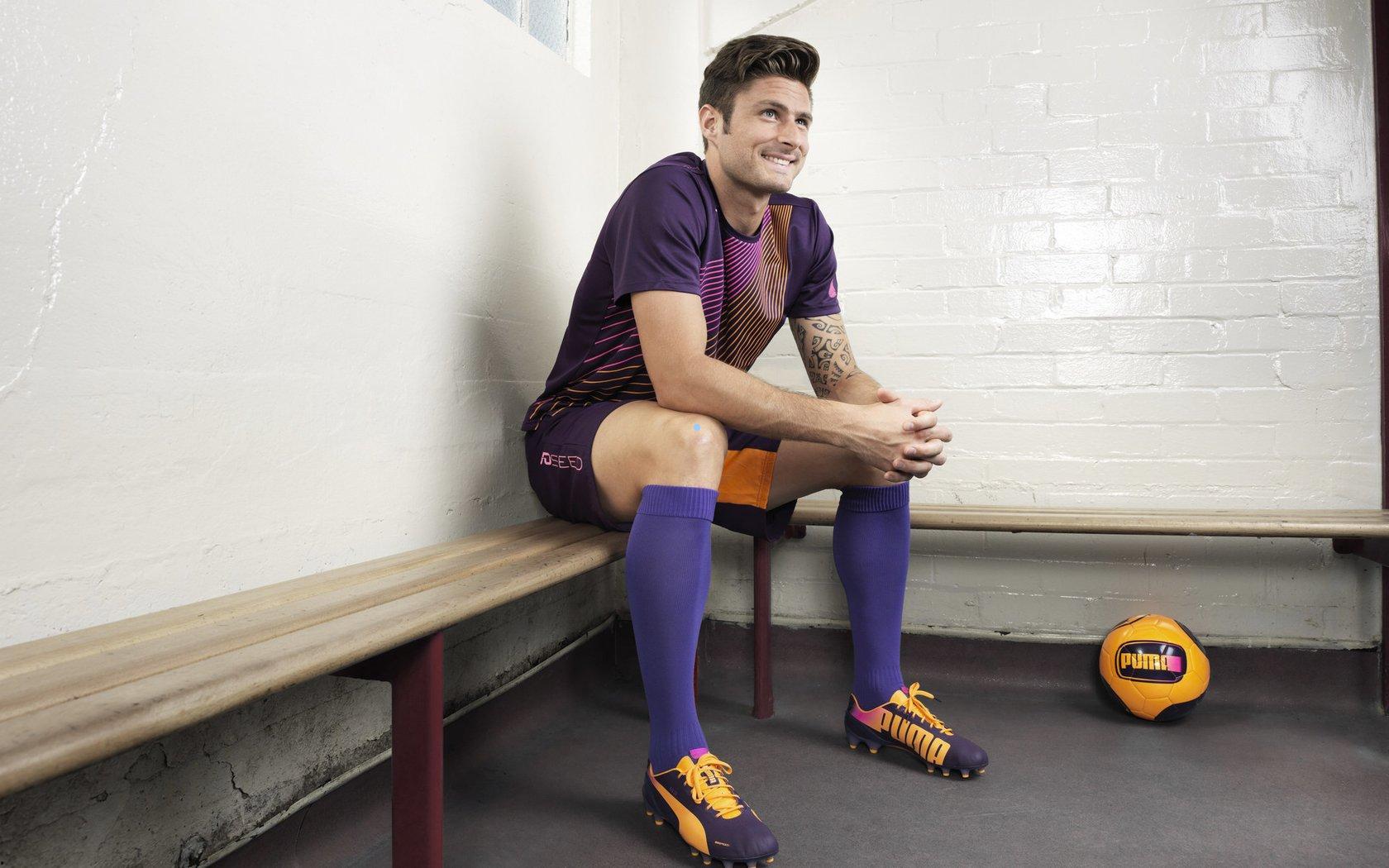 樊振东放弃休假全力冲击生涯首冠！每日加练两小时背后原因曝光，日本对手赛前扬言已看穿其战术