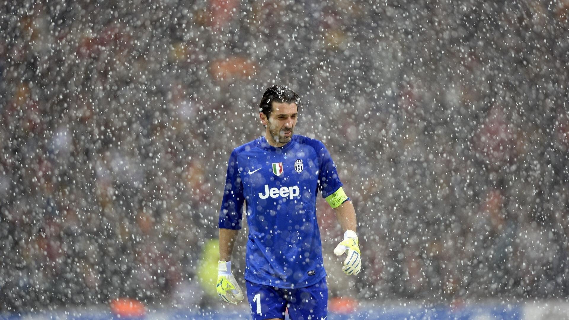 英媒披露阿斯顿维拉接触奇克 曼联引援计划恐生变数